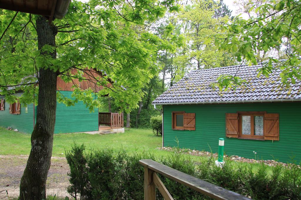 Camping De La Pelouse Jaulny Номер фото